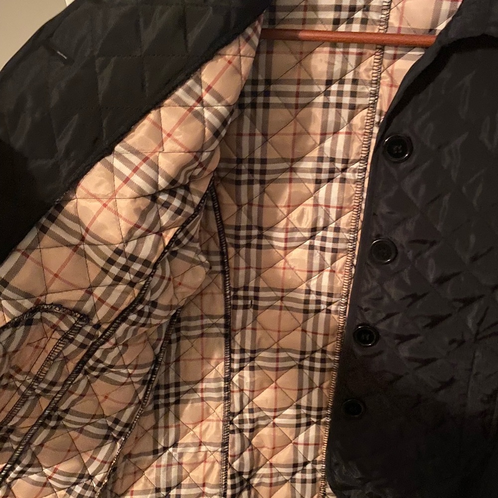 Burberry - Picture 3 of 8